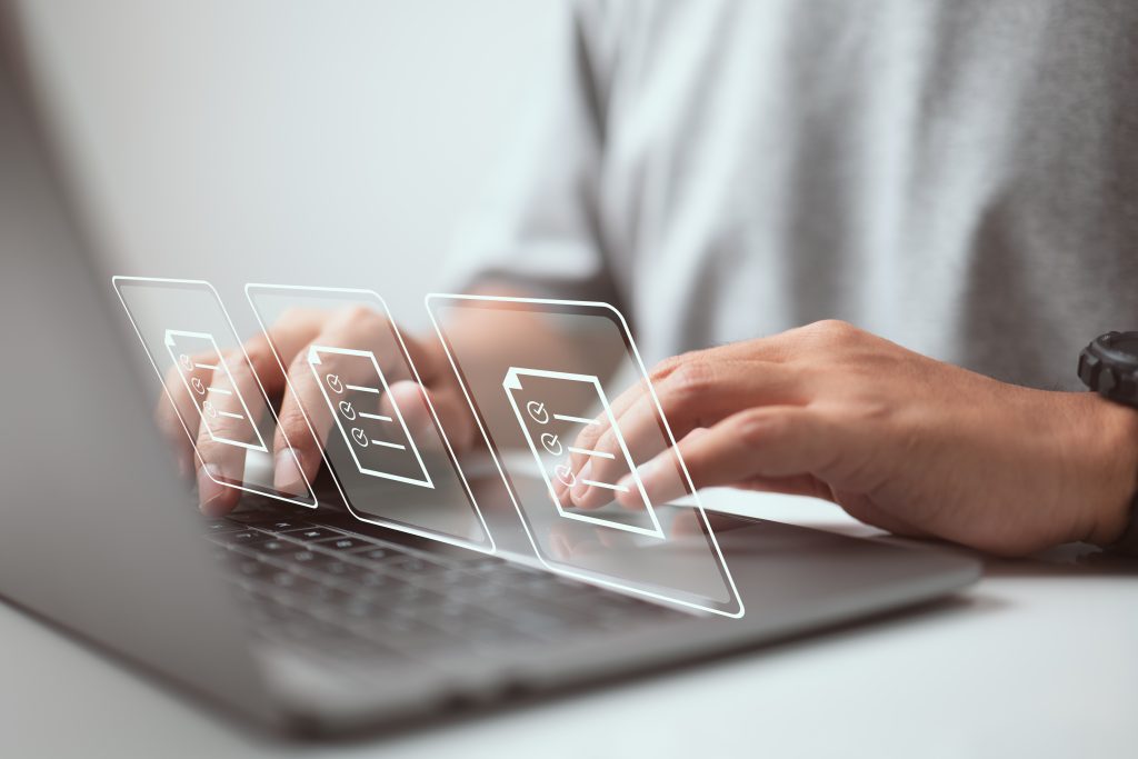 Ayudamos a estructurar y optimizar la directiva de funcionamiento de la empresa para asegurar que todas las operaciones se realicen bajo estándares de seguridad rigurosos